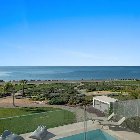 Villa Serenity Waves 3 *